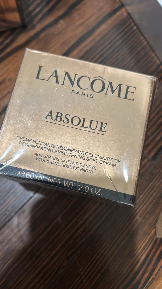 Lancôme Absolue Regenerating Brightening Soft Cream - Luxury Anti-Aging Face Moisturizer with Grand Rose Extracts